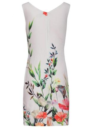 Нарядное белое платье с цветочным принтом р.483 фото