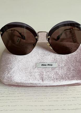 Сонцезахисні окуляри miu miu