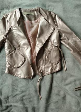 Куртка косуха розового цвета1 фото