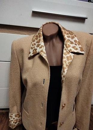 Костюм оригинал шелк, юбка и жакет