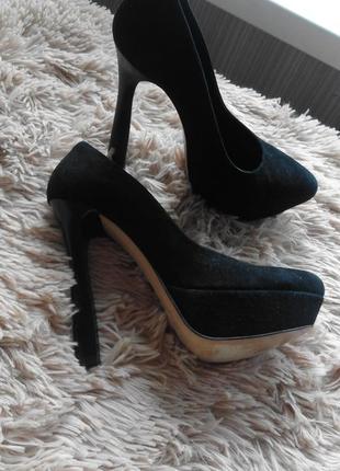 Итальянские черные туфли замшевые на высоком каблуке2 фото