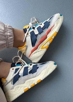 Яскраві стильні кросівочки