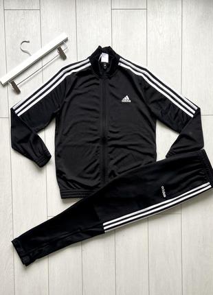 Чоловічий спортивний костюм adidas