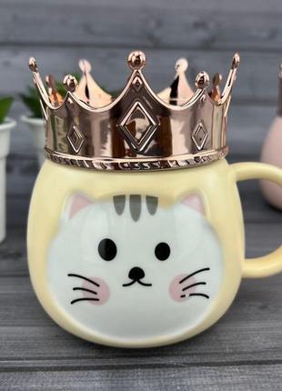 Керамічна чашка з кришкою kitty king персикова