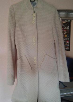 Осеннее прямое пальто  шерсть naf-naf c