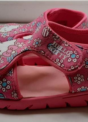 Босоножки для девочки hello kitty sanrio.