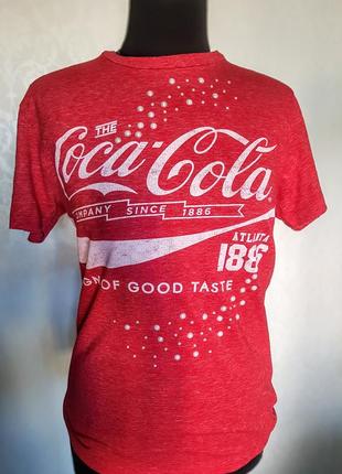 Клевая красная футболка с надписью  coca cola  и жемчужными украшениями