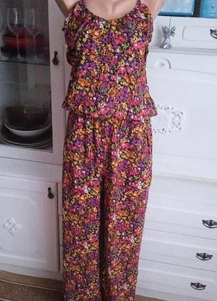 Літній легкий ромпер.