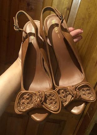 Босоножки bershka