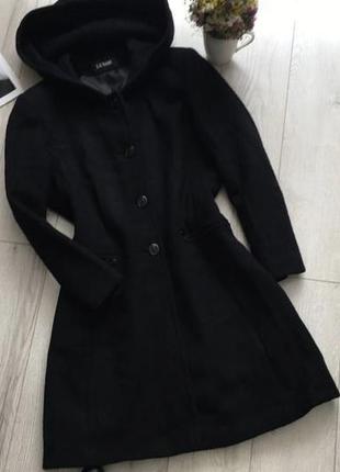 Чорне пальто з капюшоном (є нюанси)4 фото