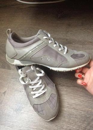 Кожаные кроссовки geox