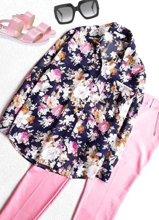 Очень красивая , шифоновая яркая блуза с цветочным принтом