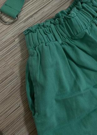 Зеленые джинсовые кюлоты