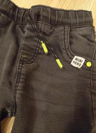 Классные джинсы для мальчика,4-5 лет5 фото