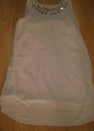 Лёгкое пудровое платье на  7-8 лет.