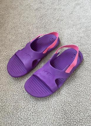 Аквашузи decathlon