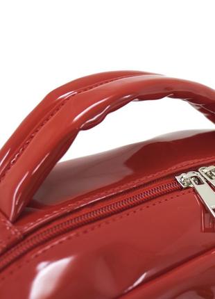 Красный лаковый рюкзак4 фото