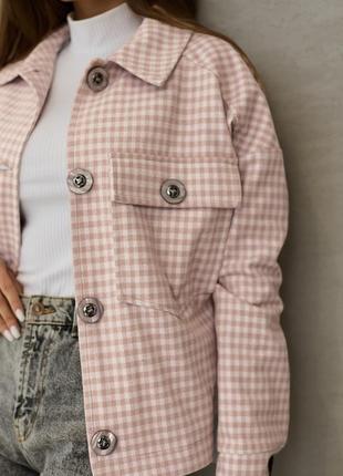 Куртка-рубашка женская в клетку кашемировая короткая розовая3 фото