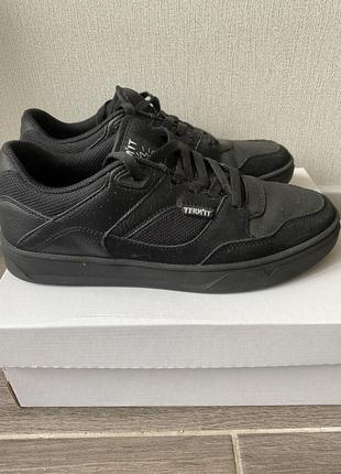 Кеди шкіряні