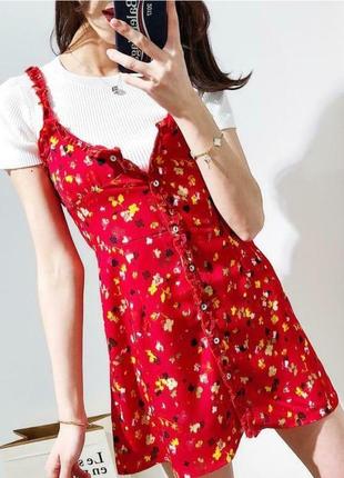 Винтажная мини-платье с цветочным принтом

с вшитым пуш-ап9 фото