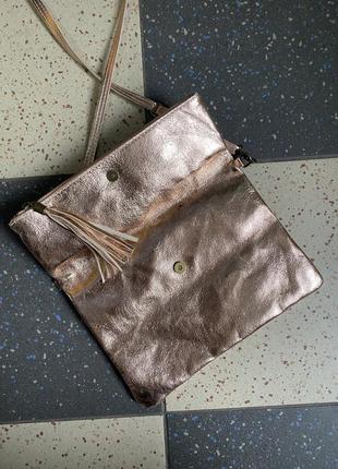 Блестящая кожаная сумка кроссбоди italy3 фото