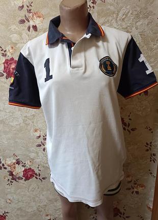 Фирменная футболка