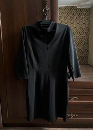 Черное платье с чокером1 фото