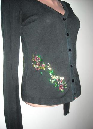 Кофта черная с вышивкой 4