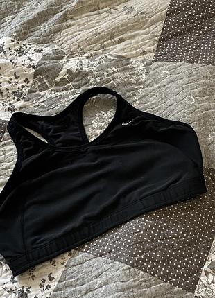 Спортивный топ nike