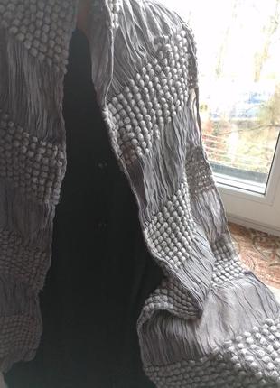 Оригинальный  широкий шарф