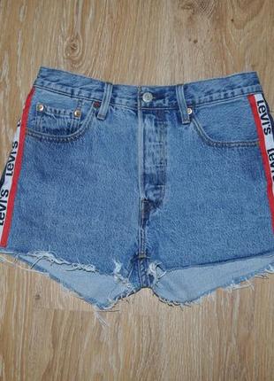 Джинсовые шорты от levis с лампасами