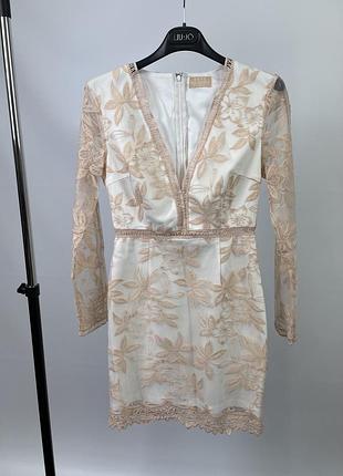 Плаття love triangle