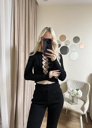 Черный костюм