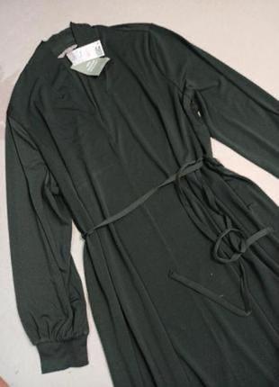 Красивое платье миди h&amp;m с пояском и низким воротником стойкой,5 фото