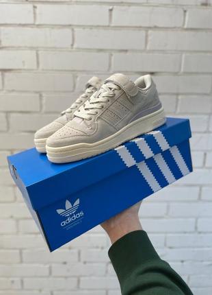 Демисезонное серие кроссовки кеды adidas forum low grey серые женские кроссовки адедас форум