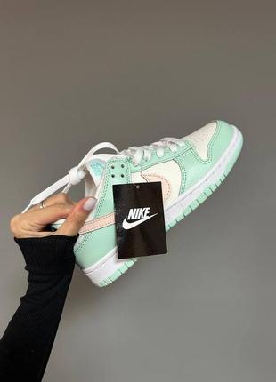 Демисезонное кожаное персиковое кроссовки nike sb розовые женские кроссовки найк данк4 фото