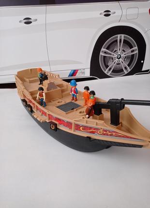 Playmobil. величезний піратський корабель із піратами.