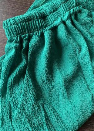 Женские зеленые шорты3 фото