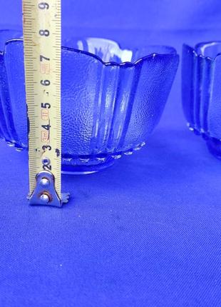 Стеклянный свлатник из синего стекла ссср тарелка миска для салатов ваза для конфет конфетница4 фото
