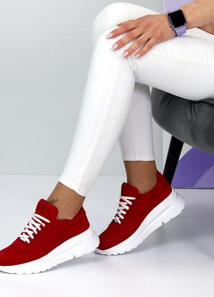 Натуральные замшевые красные кроссовки на белой подошве7 фото