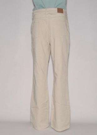 Стильные джинсы бежевые, легкий  клеш р.405 фото