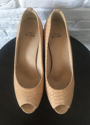 Stuart weitzman бежеві шкіряні туфлі лодочки  41 розміру