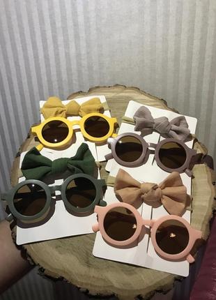 Дитячі сонцезахисні окуляри1 фото