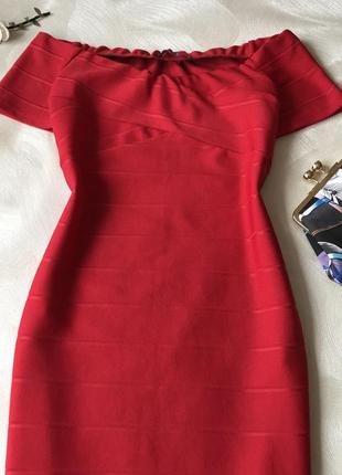 Червона облягаюча сукня плаття atmosphere6 фото
