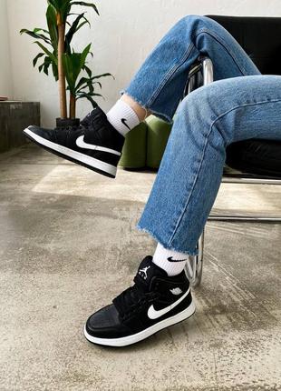 Air jordan retro 1 black white strip 🖤