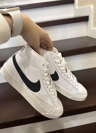 Кросівки blazer mid 77 vintage white black