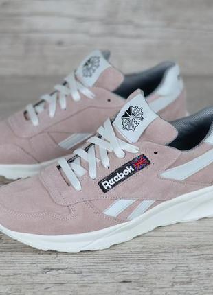 Жіночі замшеві кросівки reebok