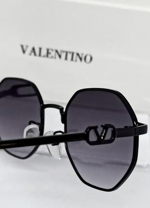 Очки в стиле valentino женские солнцезащитные черные  ромбовидные в оригинальной упаковке9 фото