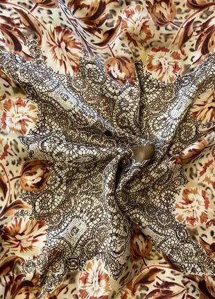 Маленька шовкова хустинка brend essenza