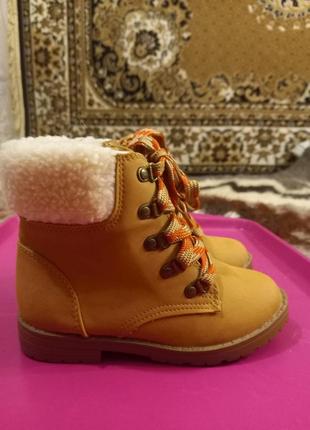 Ботинки детские новые. 2